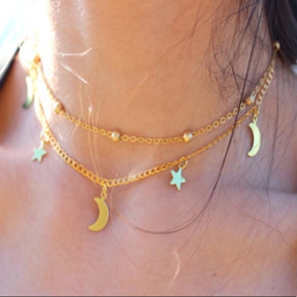Moon/star dangly choker💛